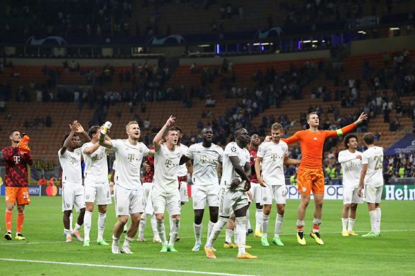 詹姆斯仍然 詹姆斯仍然