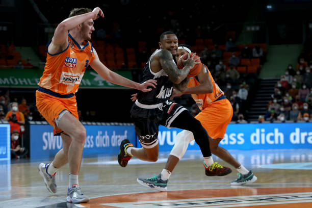 名与命运 名与命运